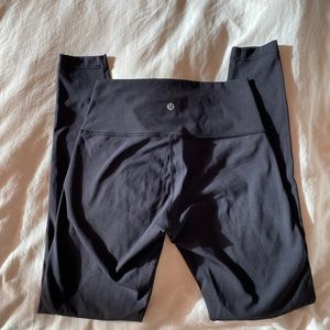 Lululemon mid rise black leggings size 6